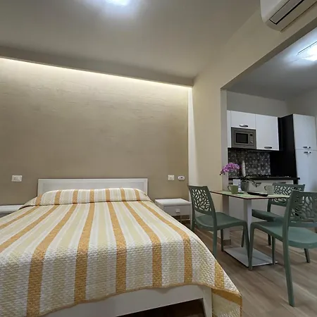 Residenza Ferdinando - 40m Dal Mare * Πίτσο