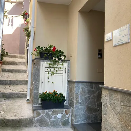 Residenza Ferdinando - 40m Dal Mare Πίτσο