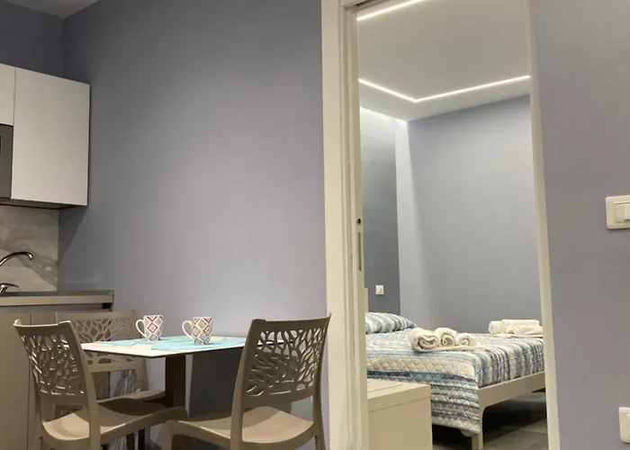 Residenza Ferdinando - 40m Dal Mare 公寓 皮佐