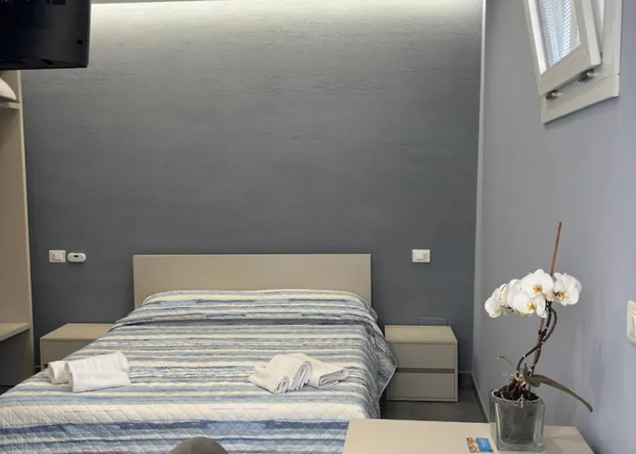 Residenza Ferdinando - 40m Dal Mare 皮佐