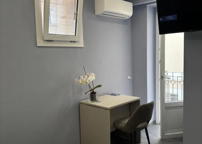 公寓 Residenza Ferdinando - 40m Dal Mare 皮佐